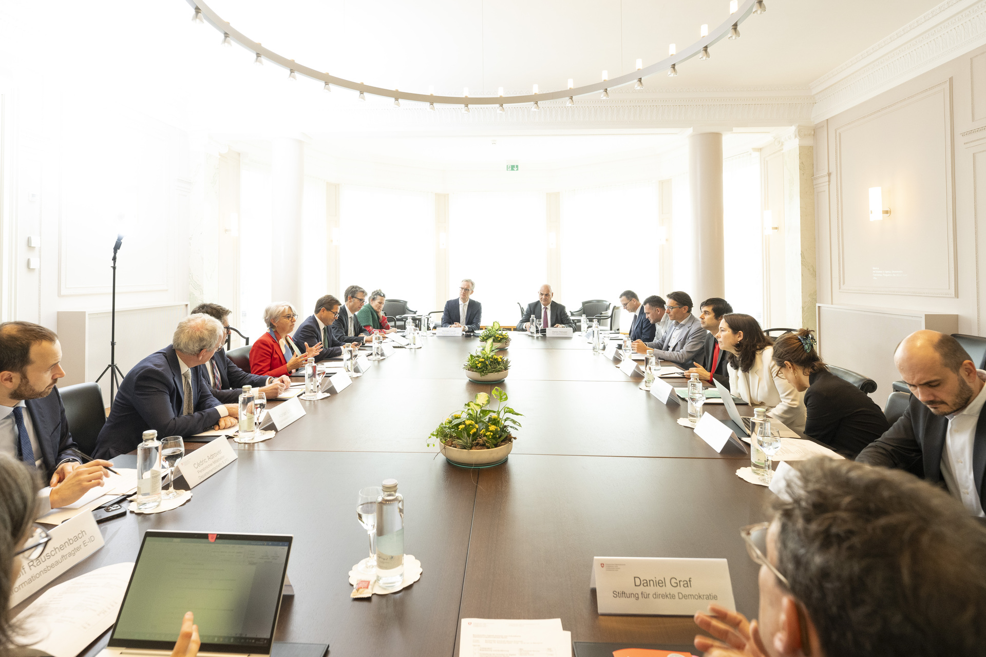 The Digital Switzerland Advisory Committee met on 20 November, with Federal Councillor Elisabeth Baume-Schneider chairing the meeting and Federal Chancellor Walter Thurnherr in attendance. At the meeting, representatives from politics, business, science and…
